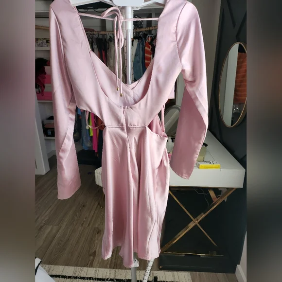 Shaken Not Stirred Cut-Out Waist Long Sleeve Pleat Mini Dress Blush - Picture 8 of 12